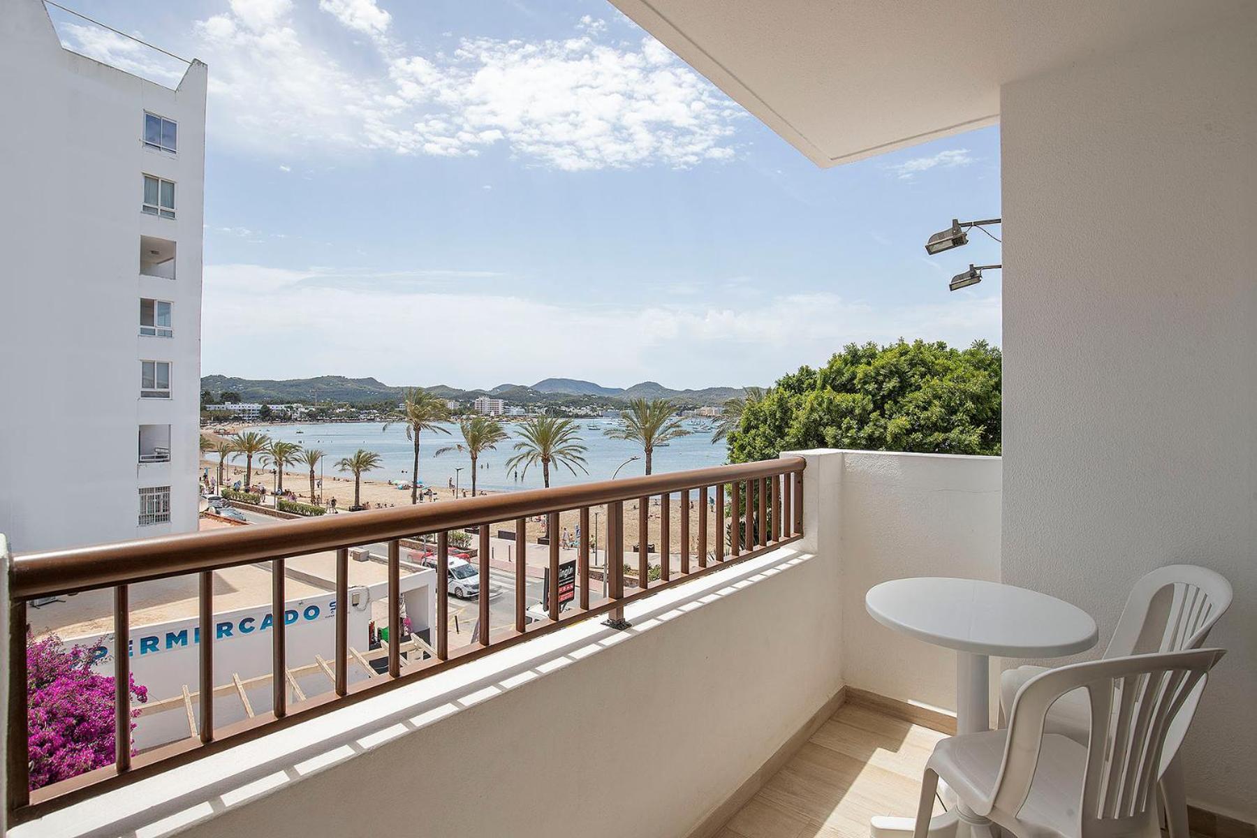 Sunside Ibiza Studios - Only Adults- Formerly Known As Central Park San Antonio  Exteriör bild