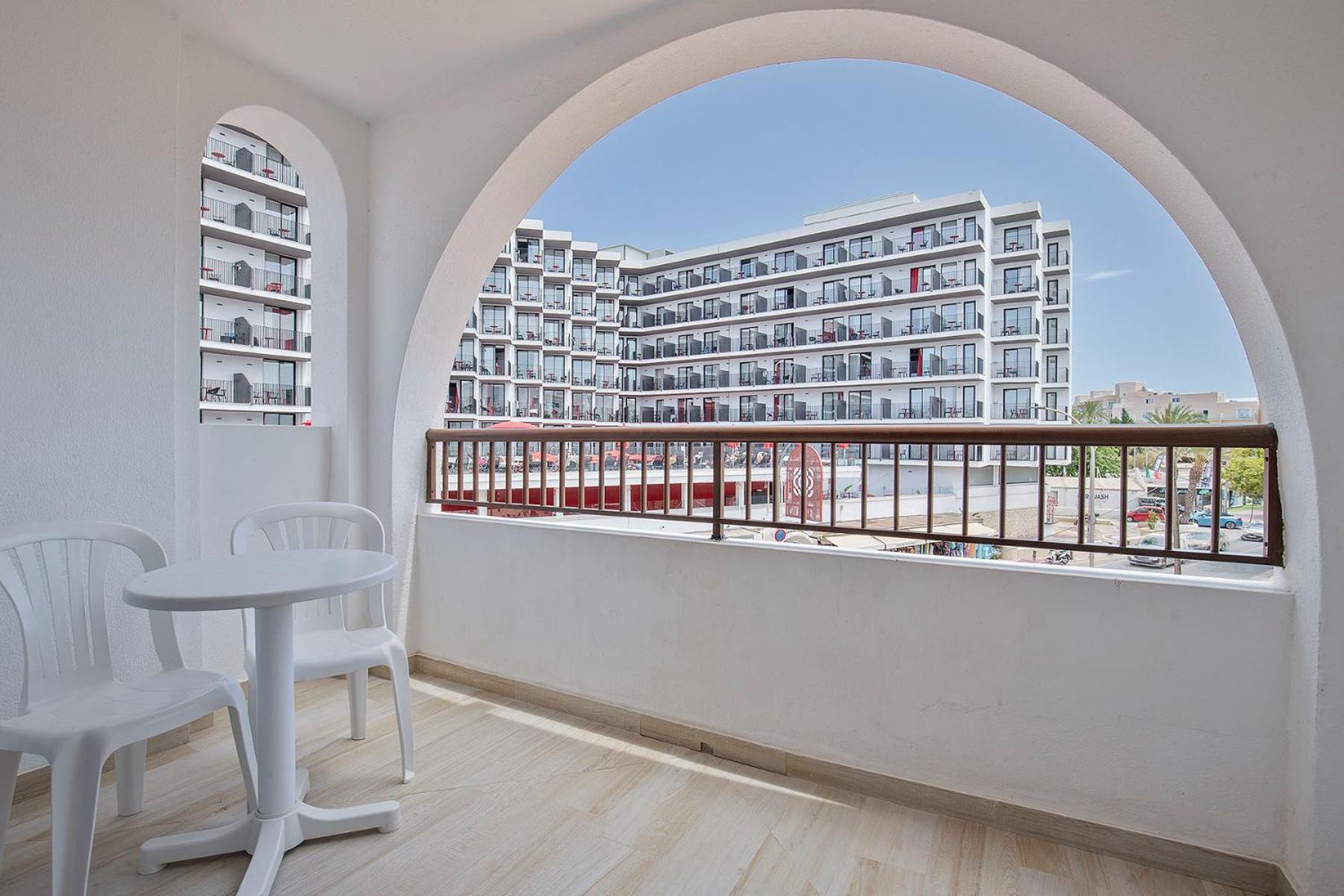 Sunside Ibiza Studios - Only Adults- Formerly Known As Central Park San Antonio  Exteriör bild