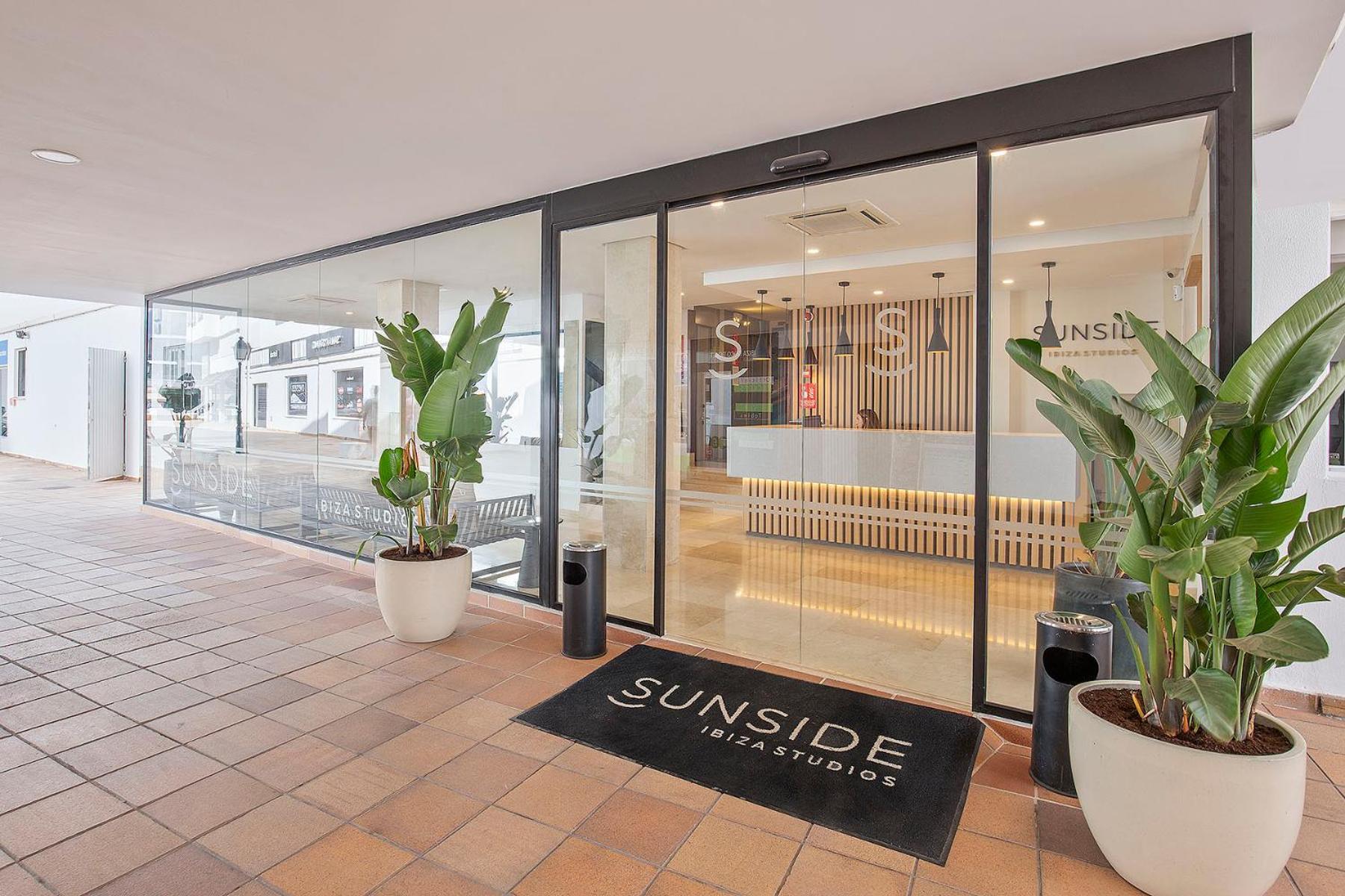 Sunside Ibiza Studios - Only Adults- Formerly Known As Central Park San Antonio  Exteriör bild