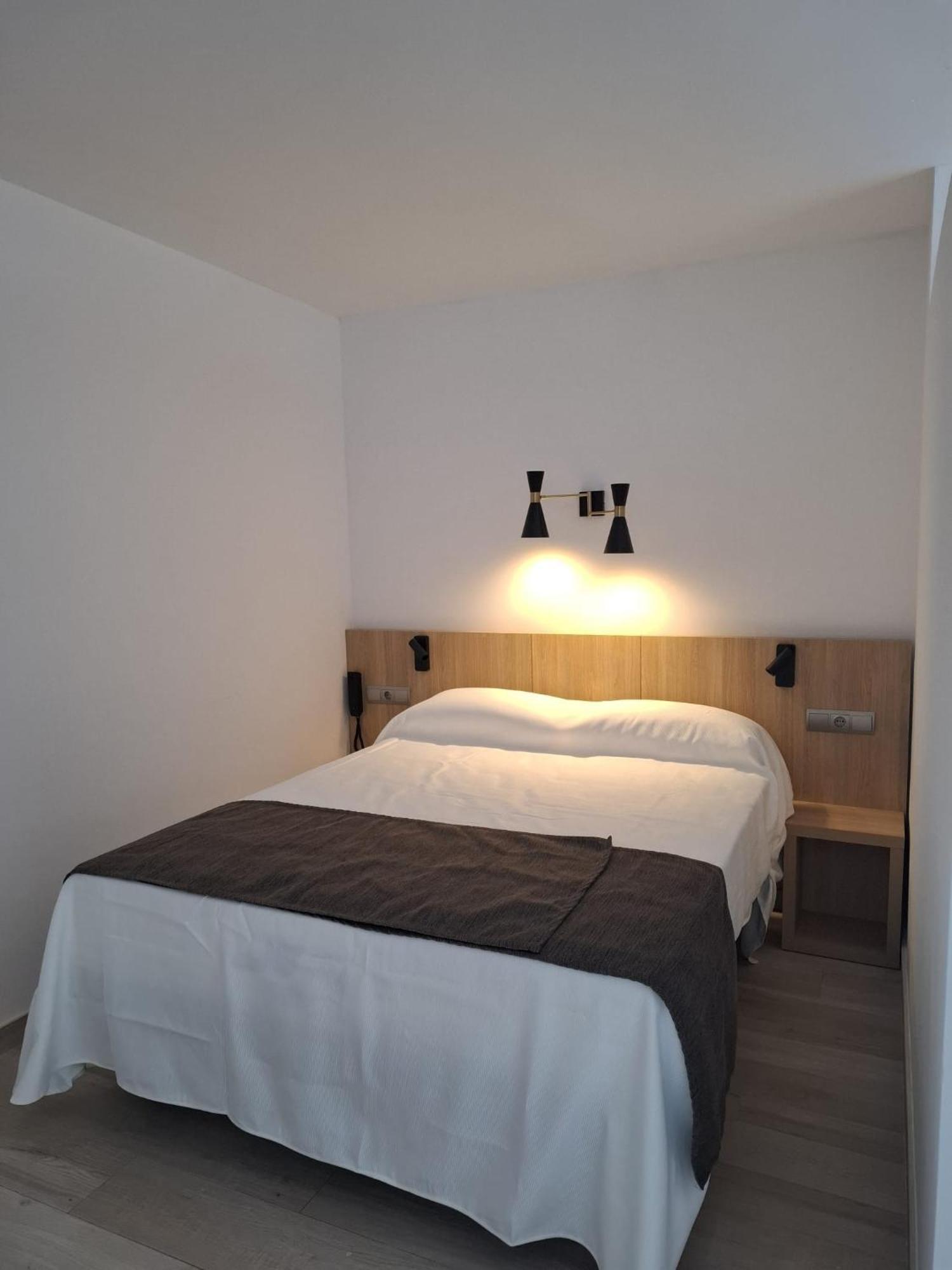 Sunside Ibiza Studios - Only Adults- Formerly Known As Central Park San Antonio  Exteriör bild