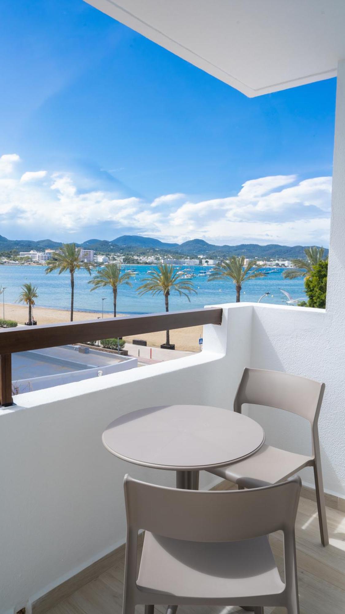 Sunside Ibiza Studios - Only Adults- Formerly Known As Central Park San Antonio  Exteriör bild