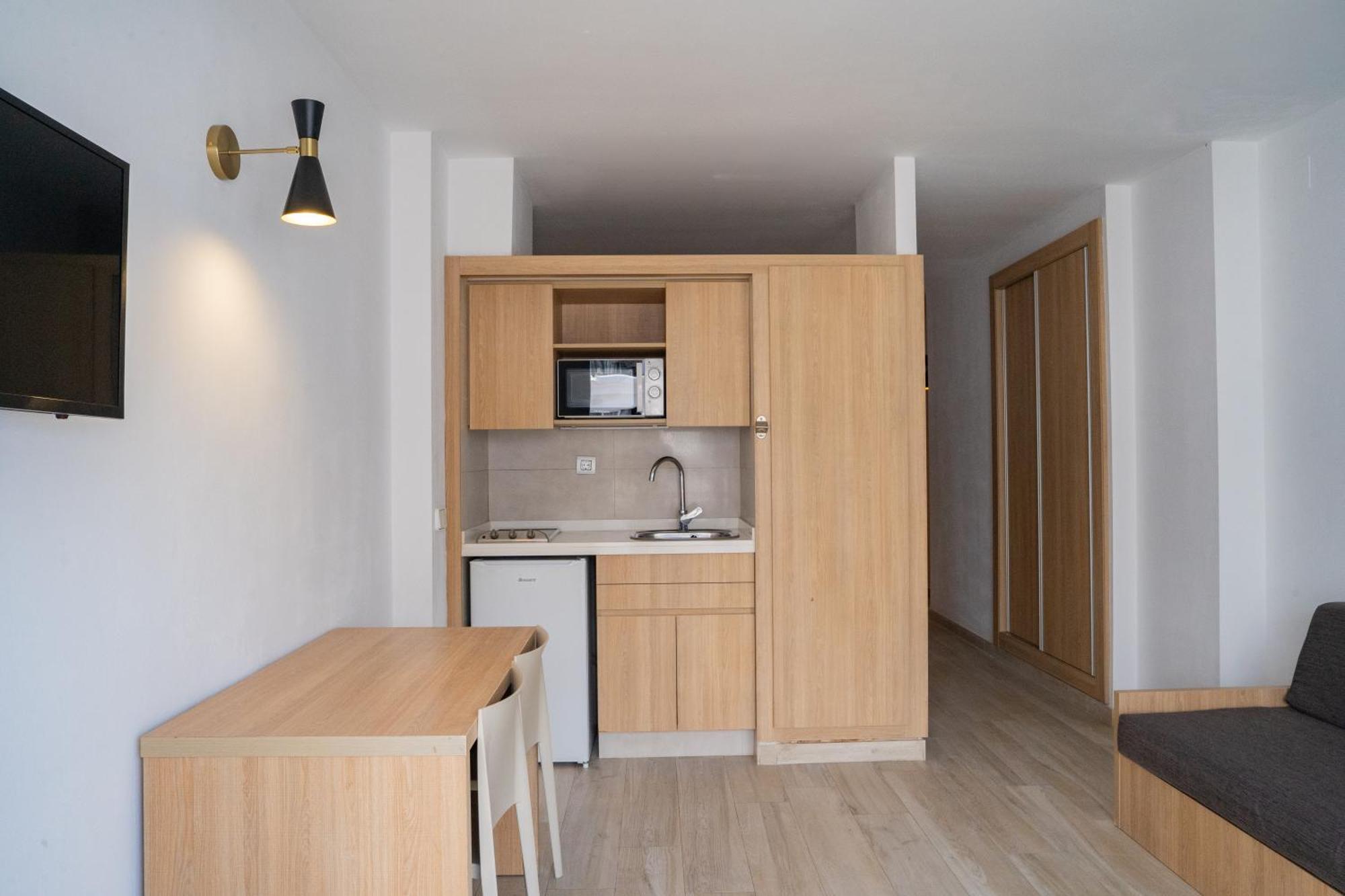 Sunside Ibiza Studios - Only Adults- Formerly Known As Central Park San Antonio  Exteriör bild