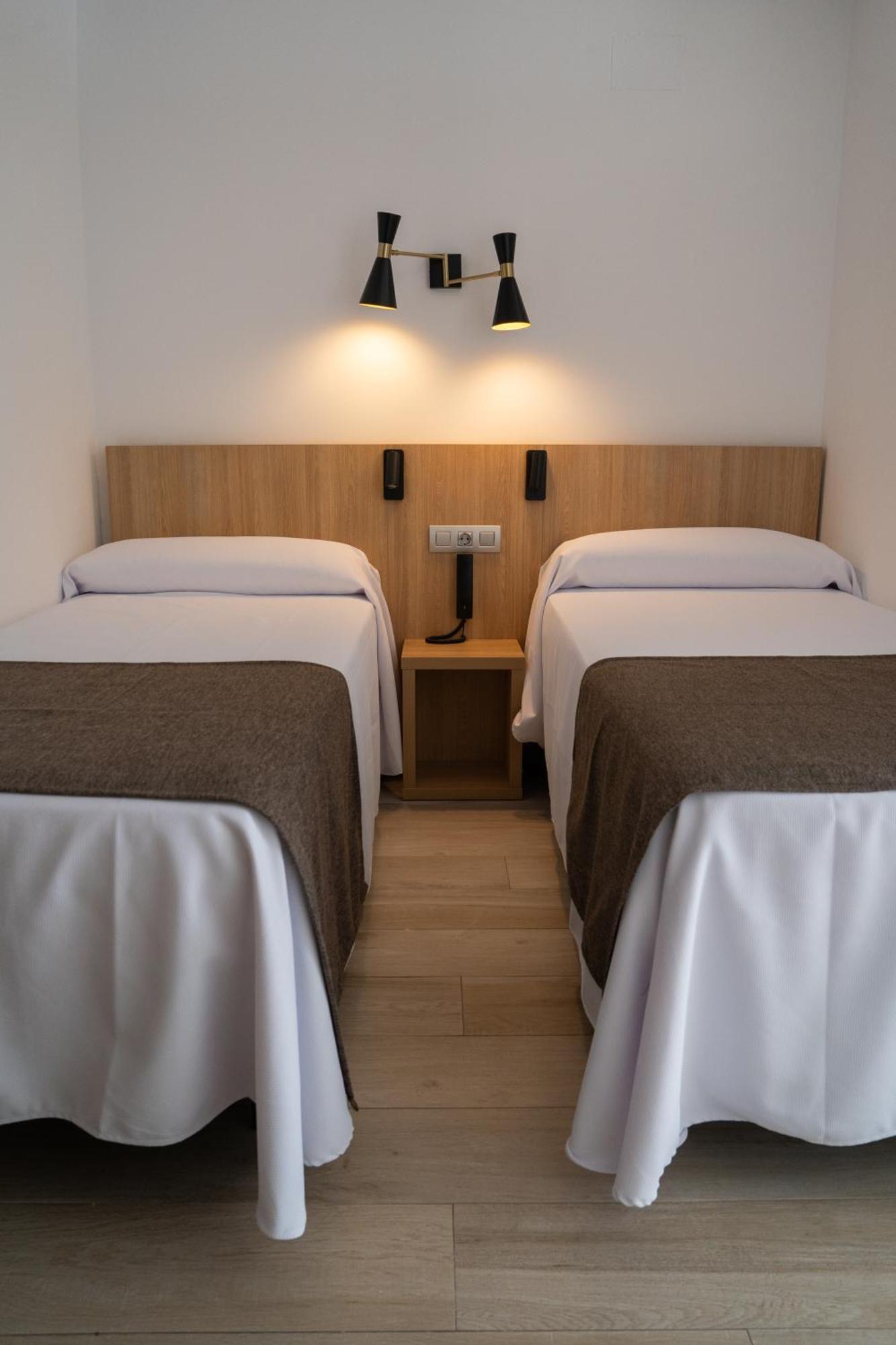 Sunside Ibiza Studios - Only Adults- Formerly Known As Central Park San Antonio  Exteriör bild
