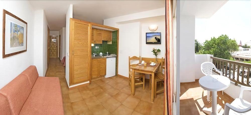 Sunside Ibiza Studios - Only Adults- Formerly Known As Central Park San Antonio  Exteriör bild